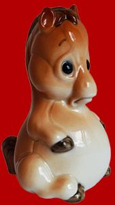 Фигурка белая декорат. "Жеребчик девочка" 6х4х4.5см