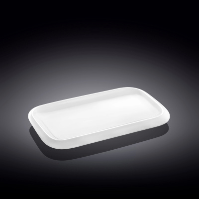 Блюдо прямоугольное с полями 25.5*15см