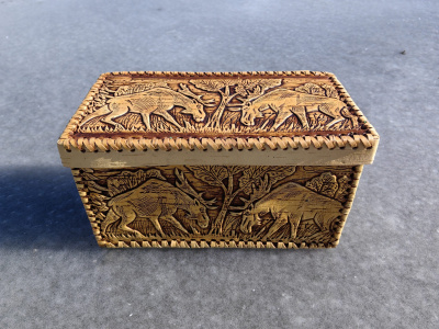 Батонница на шарнире Лоси 27*15.5*14.5см