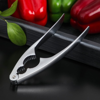 Орехокол Magistro Volt нержавеющая сталь