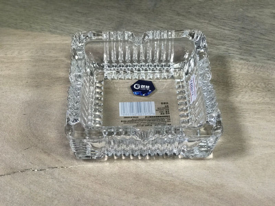 Пепельница квадратная d11см