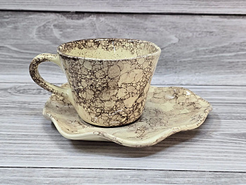 Кружка Вдохновение с блюдцем Паутинка 0.4л пара чайная 12/20*17см h7/3см неровные произвольно изогнутые края