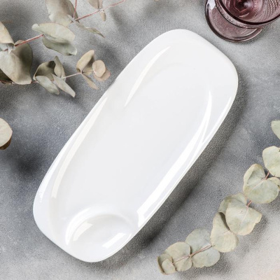 Блюдо фарфор. с соусником "Бланш"  33.5х14.5х1.5см