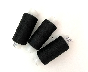 Нитка черная