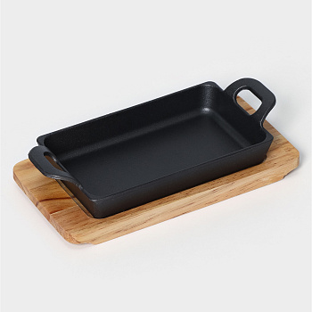 Сковорода чугунная «Прямоугольник» 25х12х2.6см с ручками на деревянной подставке Сковорода чугунная «Прямоугольник» 25х12х2.6см с ручками на деревянной подставке