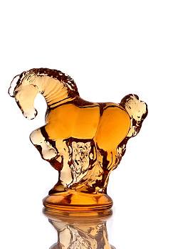 Декоративное изделие "Лошадка" h95 d95мм Янтарный