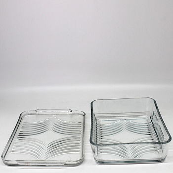 Блюдо SQUARE WAVE c крышкой 1.8л