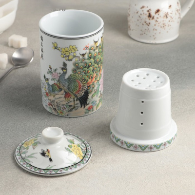 Кружка «Цветы» 300мл с крышкой и керамическим ситом (60)