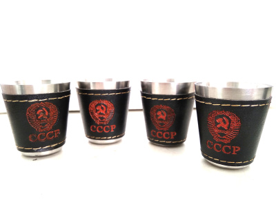 Набор стопок 4 шт мал. в кож. чехле 30мл