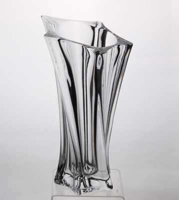 Ваза для цветов 15x25см