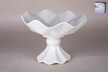 Блюдо на ножке 23х23х17.5см